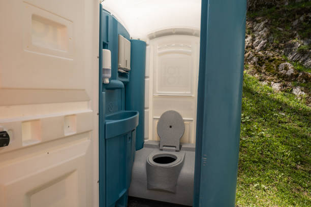 Best Portable restroom trailer rental  in Concordia, KS